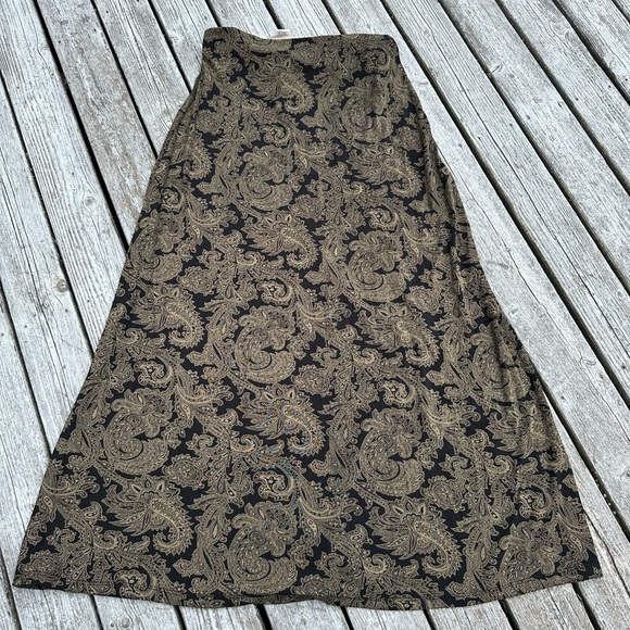 SOLD - Vtg 90s Slinky Material Black &Tan Paisley Skirt w/lots of buttons Size S - Picture 8 of 8